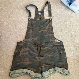 VENUS Camo Overalls. Size L